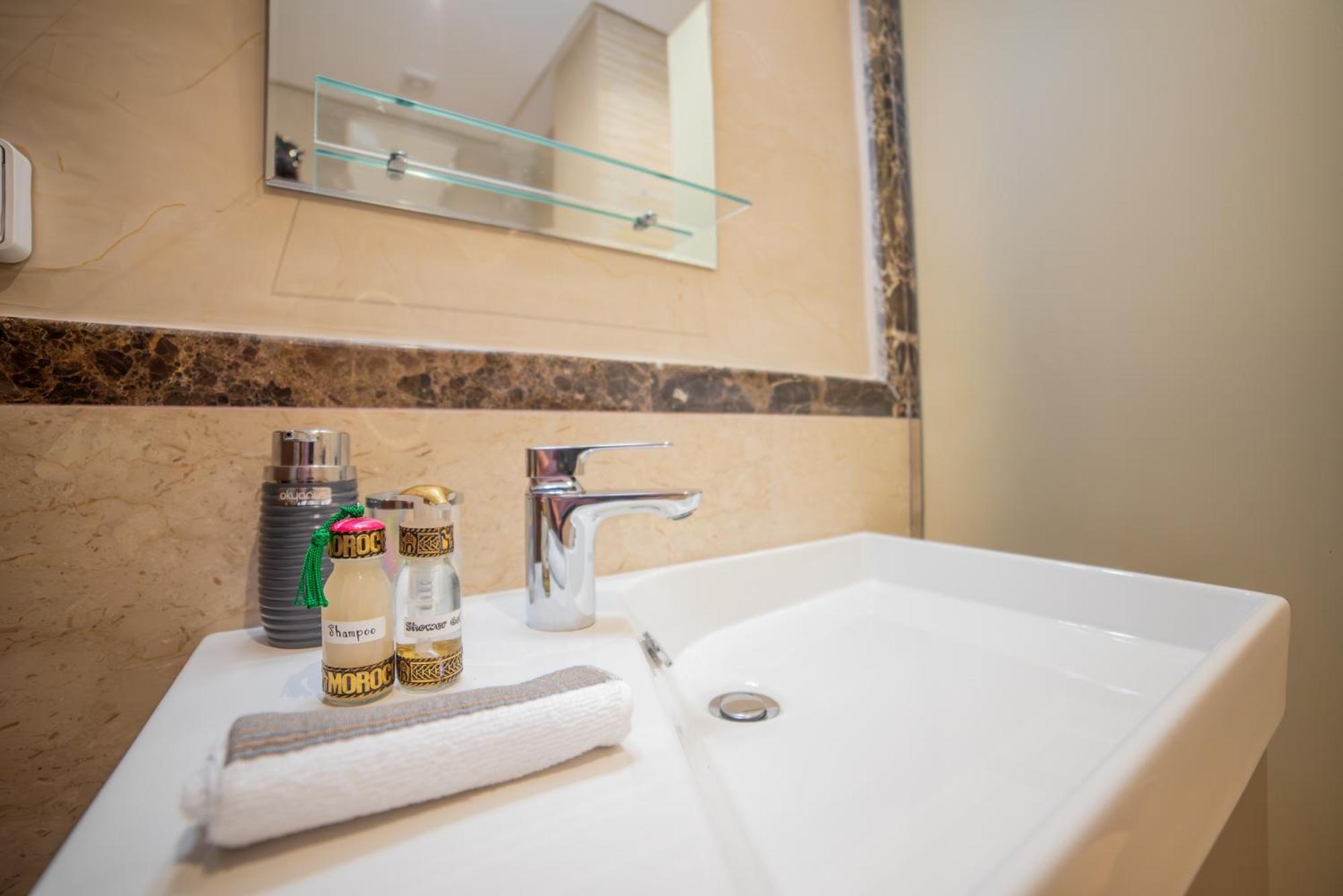 Luxury Seafront Apartment 101Sqm With Wi-Fi And Parking Agadir Ngoại thất bức ảnh